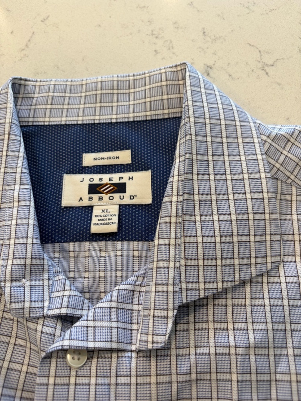 Joseph Abboud Light Blue White Plaid Dress Shirt Professional business non-iron